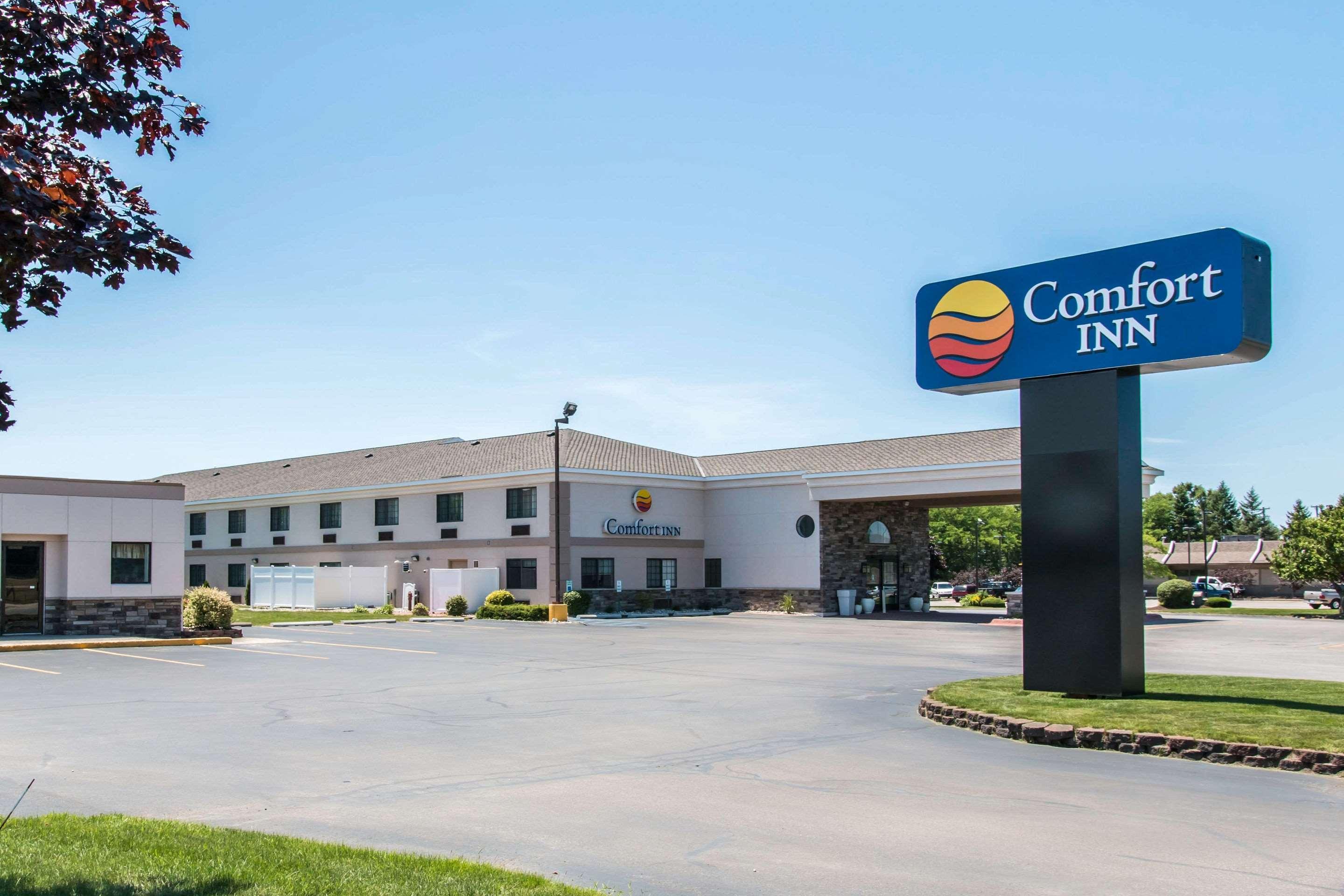 Comfort Inn Ludington Near Us-10 Екстериор снимка