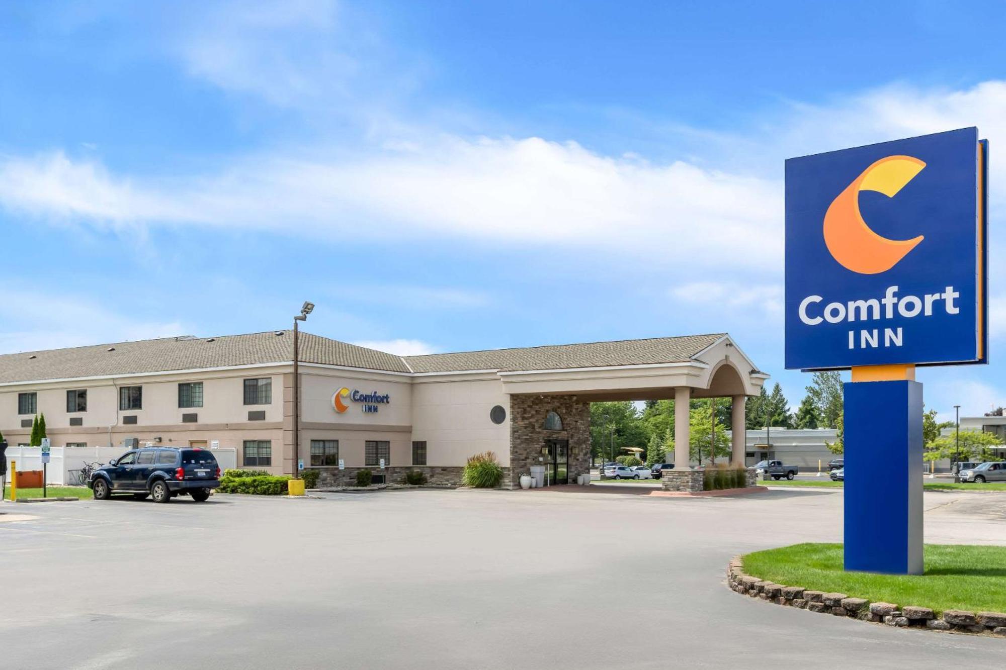Comfort Inn Ludington Near Us-10 Екстериор снимка
