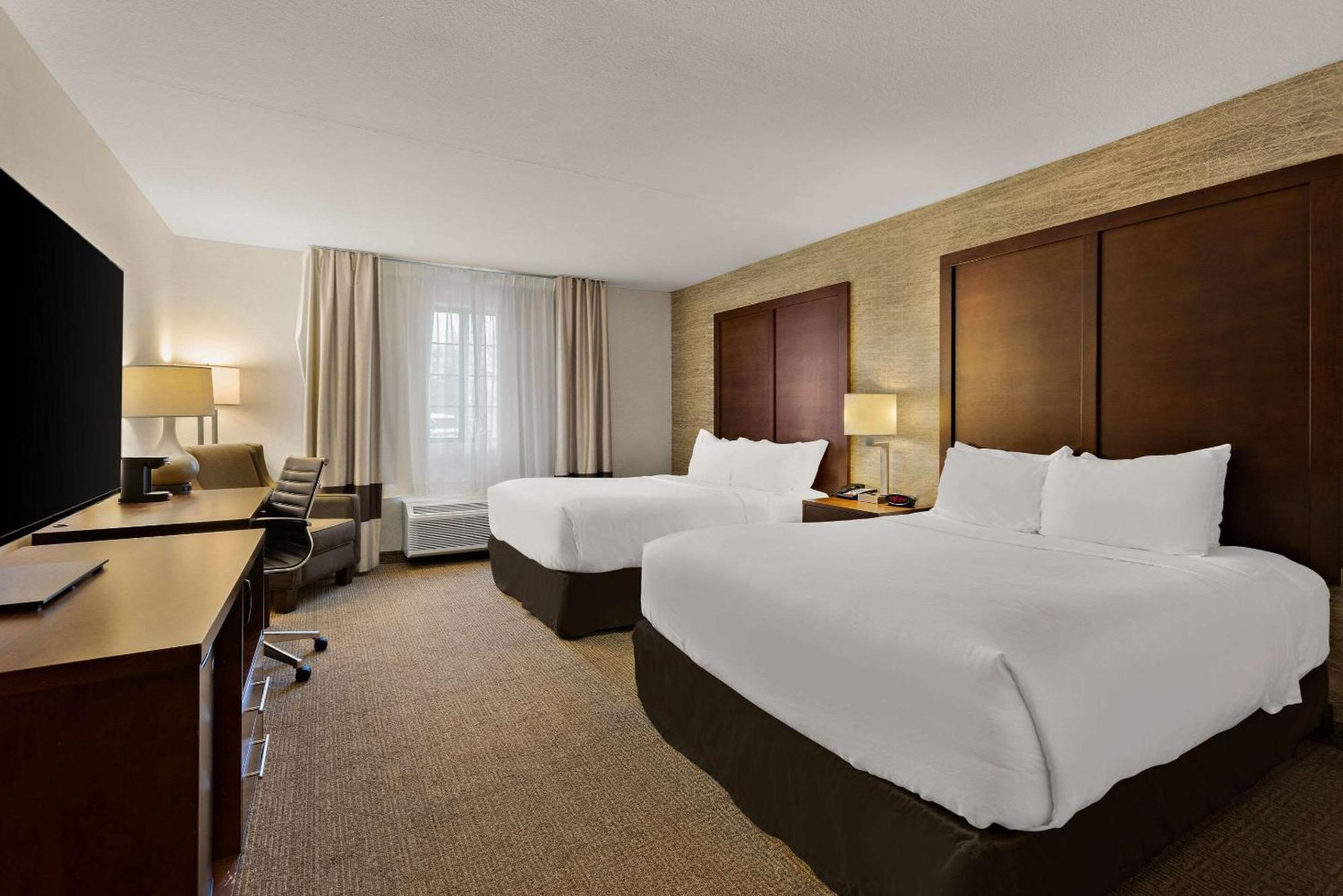 Comfort Inn Ludington Near Us-10 Екстериор снимка